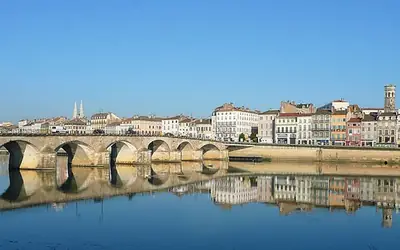Mâcon, préfecture de Saône-et-Loire